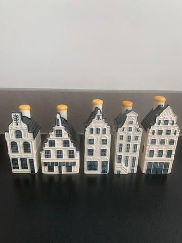 KLM Huisjes 5 stuks vol en geseald 24, 29, 32, 38, 41 beschikbaar voor biedingen