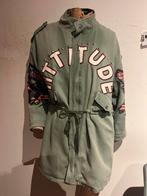 Mooi jas met emblemen maat L zgan, F, Ophalen of Verzenden, Zo goed als nieuw, V