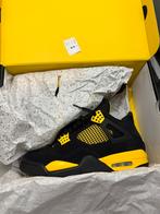 Jordan 4 yellow thunder maat 44, Kleding | Heren, Schoenen, Ophalen of Verzenden, Zo goed als nieuw, Zwart