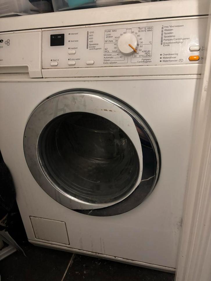 Miele Wasmachine Softcare System W2203-Werkt Goed! GEEN LIFT, Witgoed en Apparatuur, Wasmachines, Gebruikt, Voorlader, 6 tot 8 kg
