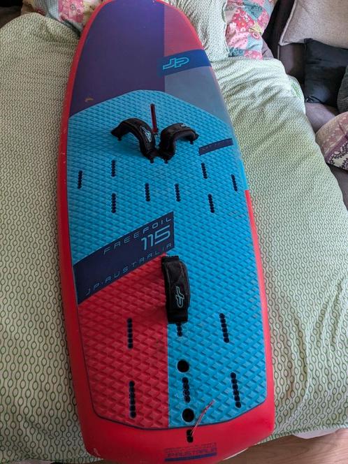 JP Australia Freefoil 115 met Fanatic Flow H9 Foil, Watersport en Boten, Windsurfen, Gebruikt, Plank, Minder dan 250 cm, Met vin(nen)