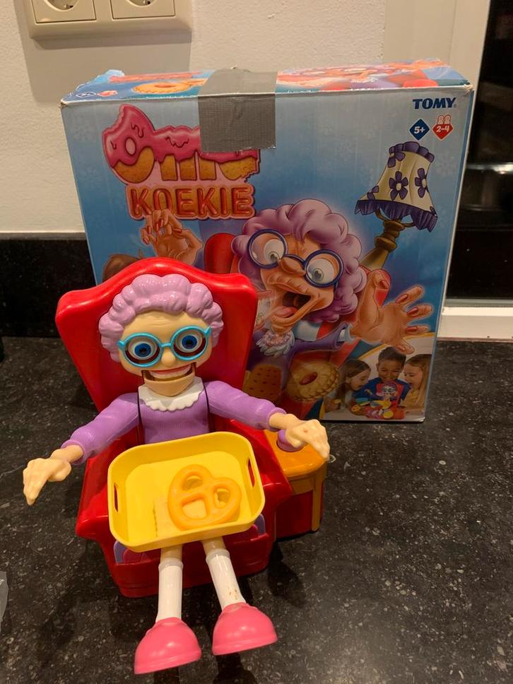 Spel Oma Koekie, Hobby en Vrije tijd, Gezelschapsspellen | Bordspellen, Zo goed als nieuw, Ophalen of Verzenden