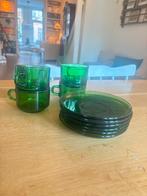 Vintage groen glazen kopjes en bordjes, Gebruikt, Ophalen of Verzenden