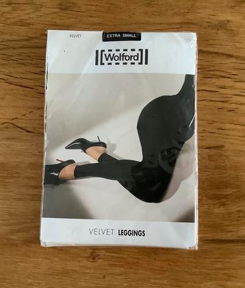 WOLFORD zwarte velvet legging maat extra small. NIEUW beschikbaar voor biedingen