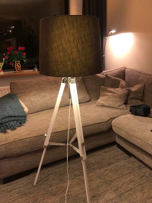 Goossens lamp met verstelbaar statief, Huis en Inrichting, Lampen | Vloerlampen, Gebruikt, 150 tot 200 cm, Hout, Metaal, Ophalen of Verzenden