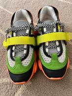 Moschino Sneakers Maat 37, Kleding | Dames, Schoenen, Ophalen of Verzenden, Zo goed als nieuw, Overige kleuren, Sneakers of Gympen