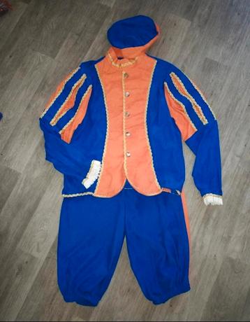 Mooi Pietenpak Maat 56/XXL beschikbaar voor biedingen