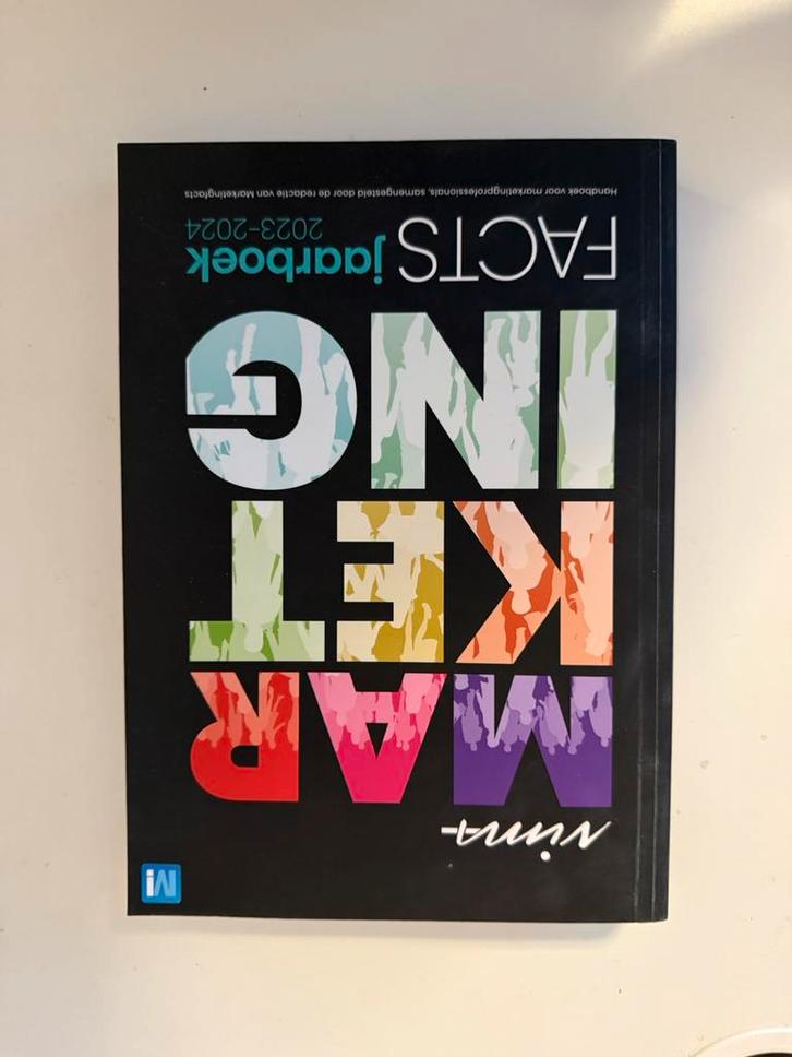 NIMA MARKETINGFACTS JAARBOEK 2023-2024, Boeken, Economie, Management en Marketing, Zo goed als nieuw, Ophalen of Verzenden