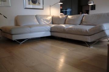 Hoekbank lichtgrijs leer Natuzzi model Releve beschikbaar voor biedingen