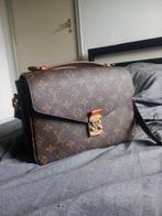 Louis vuitton tas, Sieraden, Tassen en Uiterlijk, Tassen | Schoudertassen, Ophalen, Zo goed als nieuw, Zwart