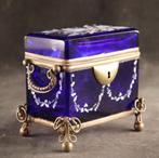 Kobalt blauw antiek bijoukistje, Verzenden