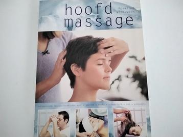 Hoofdmassage boek. beschikbaar voor biedingen