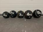 Fitnessballen Set 1-5 kg, Sport en Fitness, Fitnessmaterialen, Ophalen of Verzenden, Zo goed als nieuw, Armen, Medicijnbal