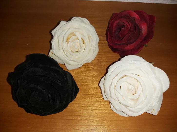 Nieuwe rozen van stof set (G) Hoeden maken Decoratie, Hobby en Vrije tijd, Overige Hobby en Vrije tijd, Nieuw, Ophalen of Verzenden