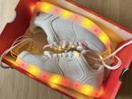 Lichtjes sneakers 37 oplaadbaar NIEUW  wit Scapino schoenen, Wit, Nieuw, Ophalen of Verzenden, Sneakers of Gympen