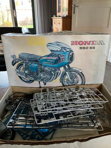 Honda 950 SS Modelbouwdoos - Vintage beschikbaar voor biedingen
