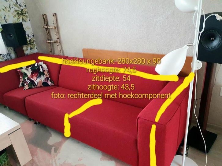 Prachtige rode design hoekbank stof en chroom, Huis en Inrichting, Banken | Sofa's en Chaises Longues, Gebruikt, Vierpersoons of meer