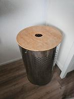 Metalen wasmand met houten deksel, Huis en Inrichting, Woonaccessoires | Prullenbakken, Gebruikt, 40 liter of meer, Ophalen of Verzenden
