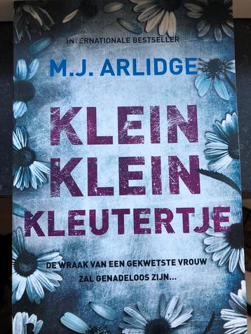 M.J. Arlidge - Klein klein kleutertje beschikbaar voor biedingen