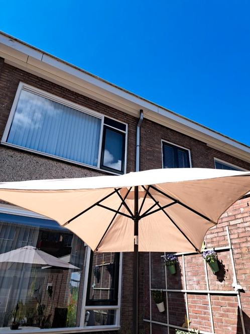 Balkon parasol, lees even de hele advertentie, Tuin en Terras, Parasols, Gebruikt, Ophalen