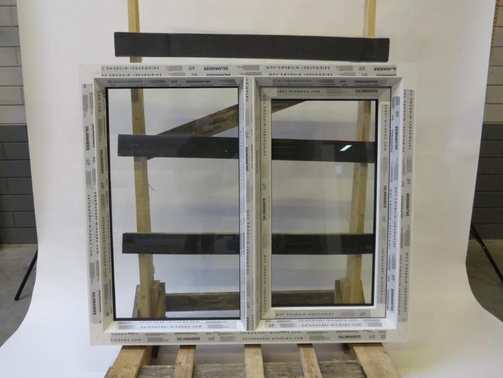 Verschillende Kunststofkozijnen Verdiept en vlak profiel, Doe-het-zelf en Verbouw, Kozijnen en Schuifpuien, Nieuw, Raamkozijn