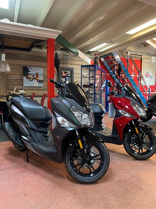Gebro scooters: Sym jet 14 jet14 BROM 45KM, Fietsen en Brommers, Scooters | SYM, Nieuw, Overige modellen, Maximaal 45 km/u, Benzine