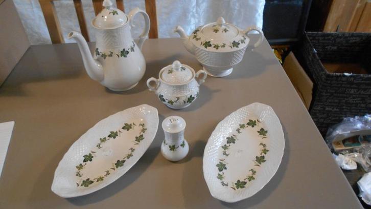 engels servies OLD ENGLISH SIMPSONS KLIMOPBLAD FLOWER, Antiek en Kunst, Antiek | Servies los, Ophalen of Verzenden