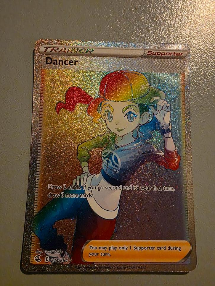 Pokémon - Rainbow Dancer, Fusion Strike, Hobby en Vrije tijd, Verzamelkaartspellen | Pokémon, Zo goed als nieuw, Losse kaart, Foil