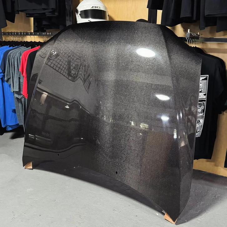 Seibon Carbon OEM-Style motorkap - IS200 IS300 98-05, Auto diversen, Tuning en Styling, Ophalen of Verzenden