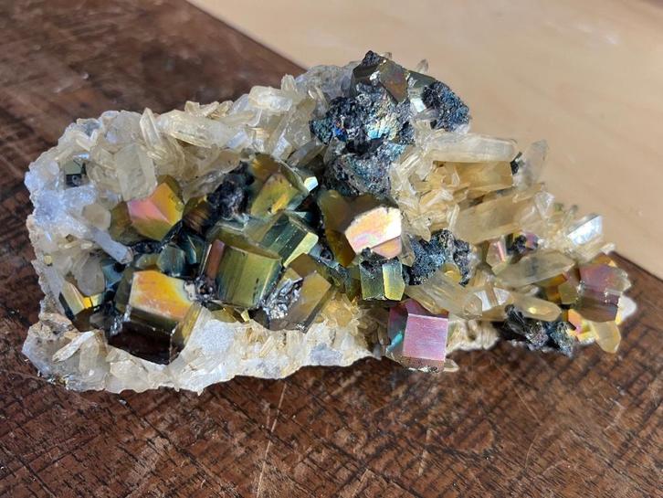 Regenboog Pyriet stukken, zeer zeldzame stukken!, Verzamelen, Mineralen en Fossielen, Mineraal, Ophalen of Verzenden