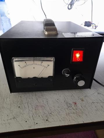 10 amp voeding beschikbaar voor biedingen