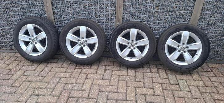 Michelin winterbanden op velg VW T-Roc, Auto-onderdelen, Banden en Velgen, Banden en Velgen, Winterbanden, 16 inch, 205 mm, Personenwagen