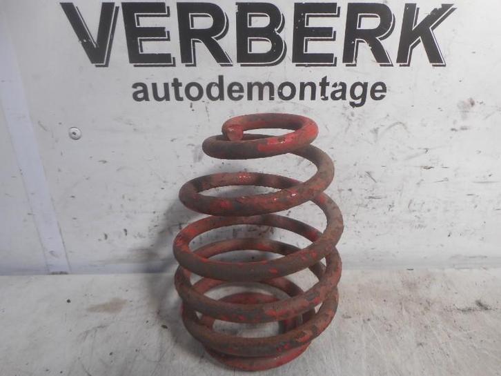 Schroefveer Achter Opel Astra F (53/54/58/59) 1996, Auto-onderdelen, Ophanging en Onderstel, Opel, Gebruikt