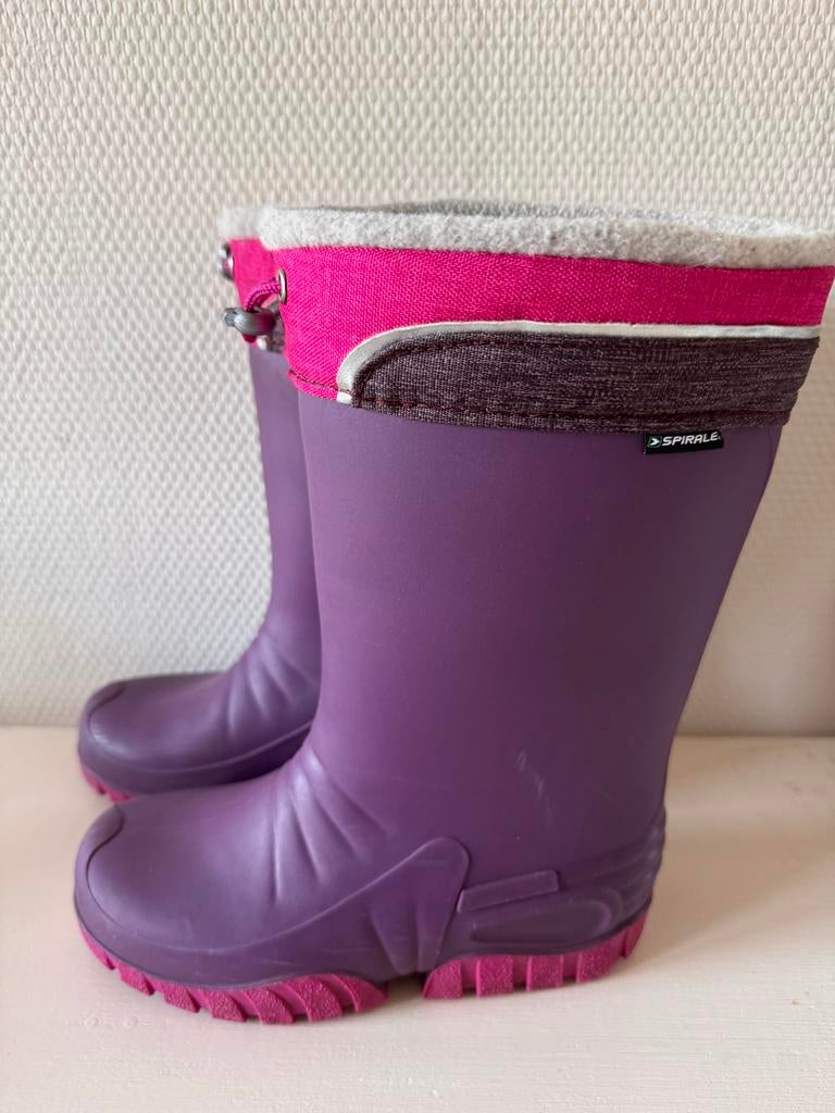 Spirale Moody Winterlaarzen - Maat 33, Kinderen en Baby's, Kinderkleding | Schoenen en Sokken, Gebruikt, Laarzen, Meisje, Ophalen of Verzenden