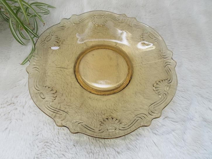 okergeel glazen schaal - bord, Huis en Inrichting, Woonaccessoires | Schalen en Manden, Gebruikt, Schaal, Rond, Glas, Ophalen of Verzenden