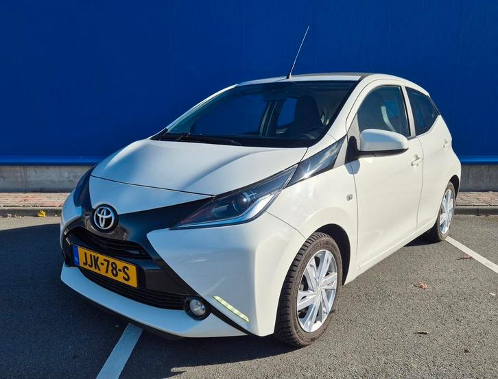 Toyota Aygo 1.0 VVT-I 69PK 5-Deurs Wit Camera Airco Vouwdak, Auto's, Toyota, Bedrijf, Aygo, ABS, Achteruitrijcamera, Airbags, Airconditioning
