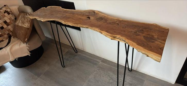 Boomstam side table met stalen poten, Huis en Inrichting, Tafels | Sidetables, Ophalen