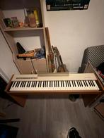 Gratis Roland F-50 Digitale Piano - toetsen licht beschadigd, Muziek en Instrumenten, Piano's, Gebruikt, Overige kleuren, Digitaal
