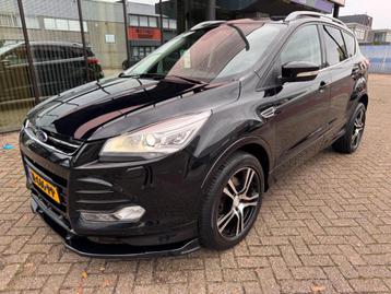 Ford Kuga 1.5 Titanium Plus 4WD / Automaat / Leder / Pano'da beschikbaar voor biedingen