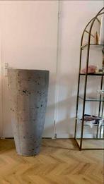 Hoge betonnen bloempot, Tuin en Terras, Bloempotten, Ophalen, 40 cm of meer, Rond, Binnen