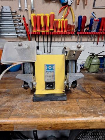 Slijpmachine  beschikbaar voor biedingen