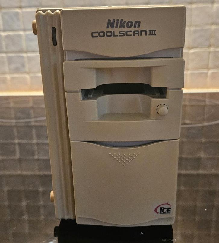 Nikon Coolscan III - LS-30 in OVP, Computers en Software, Scanners, Zo goed als nieuw, Fotoscanner, MacOS, Windows, Linux, Ophalen of Verzenden