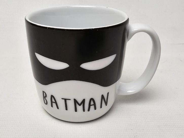 # H&M Batman Mokje - Mokjes, Huis en Inrichting, Keuken | Servies, Gebruikt, Kop(pen) en/of Schotel(s), Overige stijlen, Aardewerk