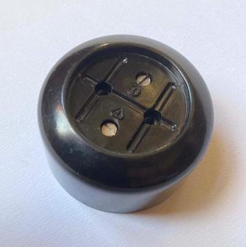 Stopcontact opbouw niet geaard - bakeliet jaren 50-60? beschikbaar voor biedingen