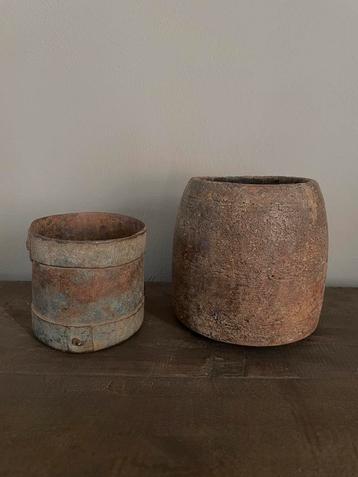 2 potjes beschikbaar voor biedingen