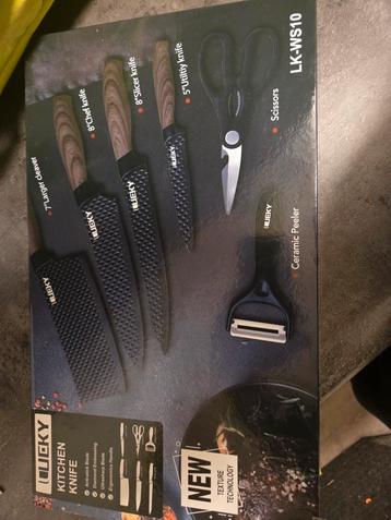 Nieuwe Messenset te Koop beschikbaar voor biedingen