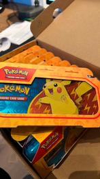 Pokémon TCG - Back to School 2023 Pennendoos 20x, Hobby en Vrije tijd, Verzamelkaartspellen | Pokémon, Ophalen, Zo goed als nieuw
