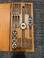 Machinetap en snijplaten set, Doe-het-zelf en Verbouw, Ophalen of Verzenden, Gebruikt