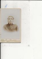 CdV Dame in Kleederdracht met oorijzers B vd Heuvel & Co, Ophalen of Verzenden, Voor 1920, Ongelopen, Zuid-Holland