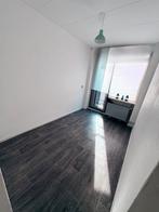 Kamer met balkon Rotterdam, bij Lombardijen station, Huizen en Kamers